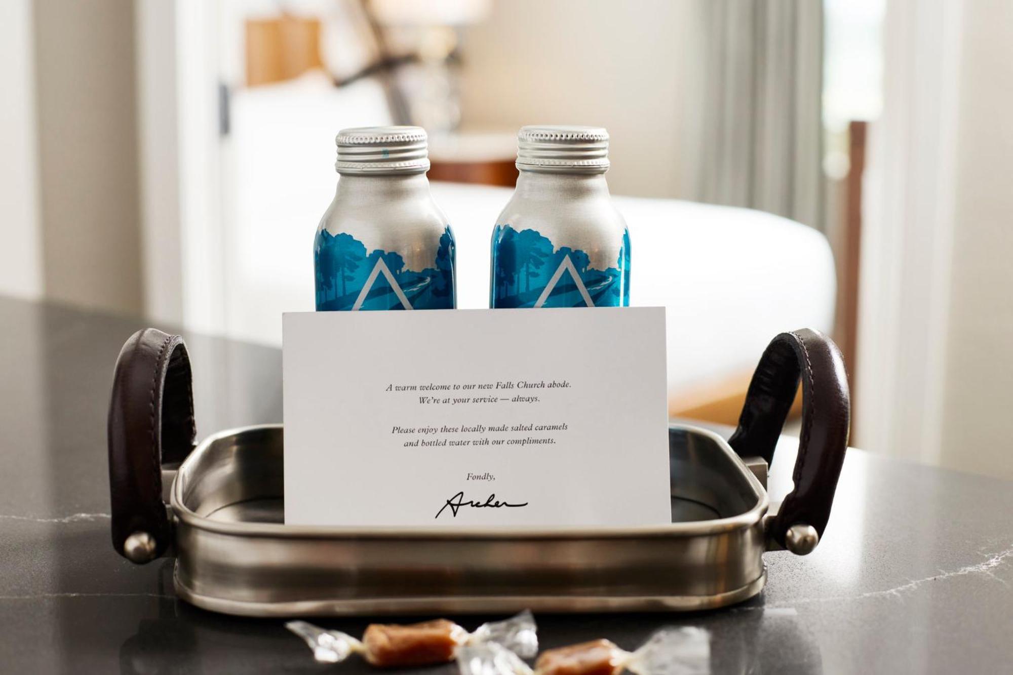 Archer Hotel Falls Church フェアファックス エクステリア 写真